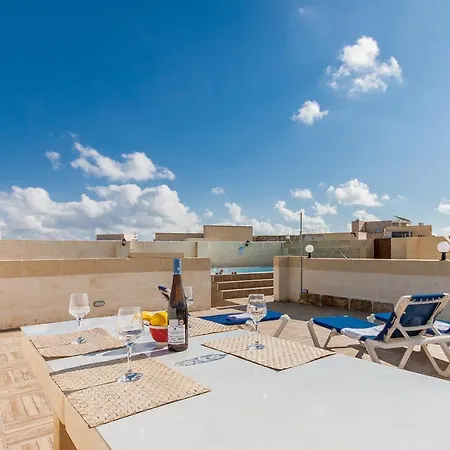 Naduri, Beautiful Gozitan Pool - Happy Holiday home Nadur
