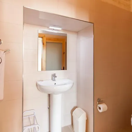 Naduri, Beautiful Gozitan Pool - Happy 펜션