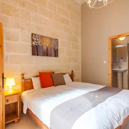 Naduri, Beautiful Gozitan Pool - Happy Holiday home Nadur