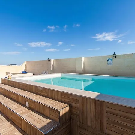 Feriehus Naduri, Beautiful Gozitan Pool - Happy