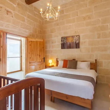 Naduri, Beautiful Gozitan Pool - Happy Casa vacanze