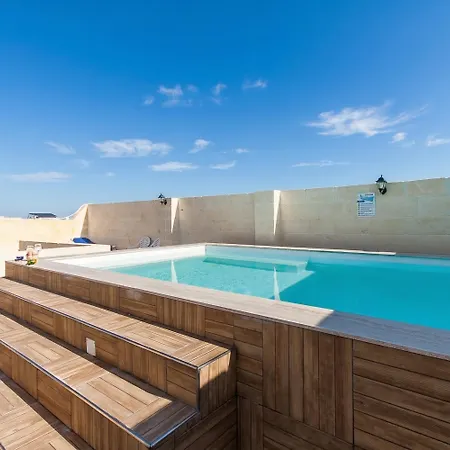 Naduri, Beautiful Gozitan Pool - Happy * Nadur