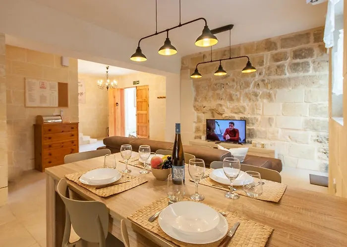 Dom wakacyjny Naduri, Beautiful Gozitan Pool - Happy Nadur