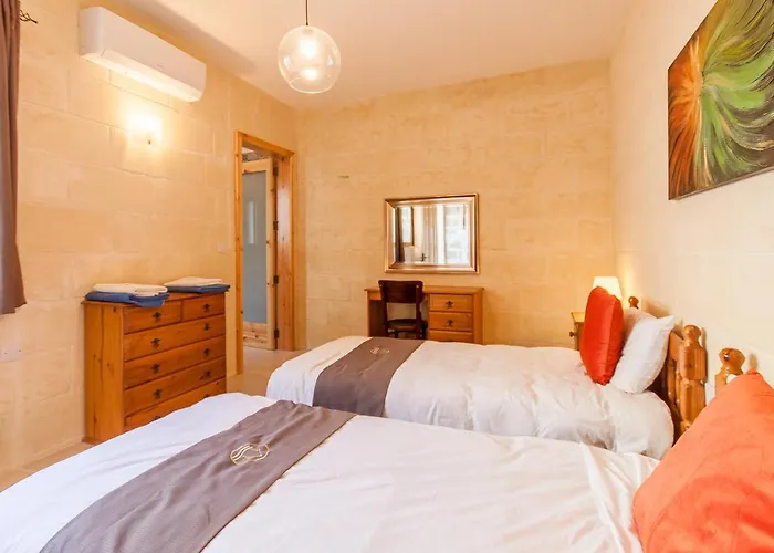 Dom wakacyjny Naduri, Beautiful Gozitan Pool - Happy